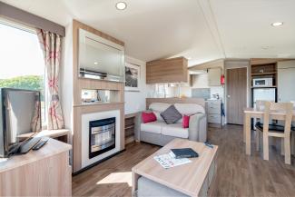 Castaway holiday home lounge, dining area and kitchen