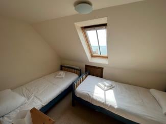 Twin bedroom - 103 Robinson Crusoe's Retreat Cottage