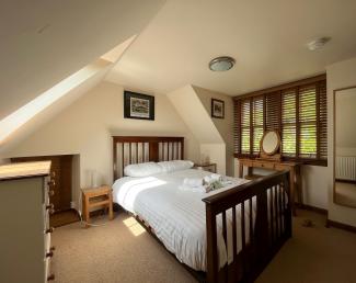 Master bedroom - 103 Robinson Crusoe's Retreat Cottage