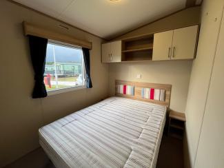 The Oakley - master bedroom