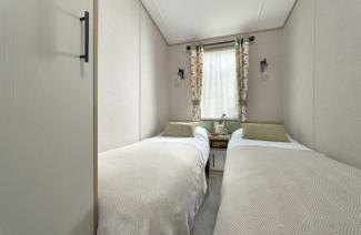 The Beverley - twin bedroom