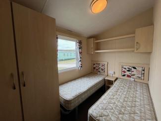The Rio Gold - twin bedroom