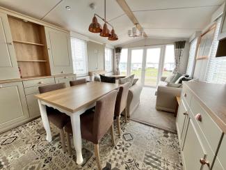 The Vendee - premium kitchen/diner