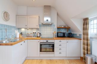 Red Squirrel Apartment - luxury kitchen