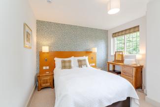 The Lady Bluebell - double with ensuite shower and wc