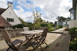 Valentines Cottage - sun terrace with courtyard views