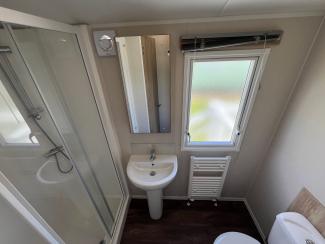 The Sierra - main shower room with wc