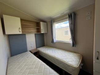 The Sierra - twin bedroom