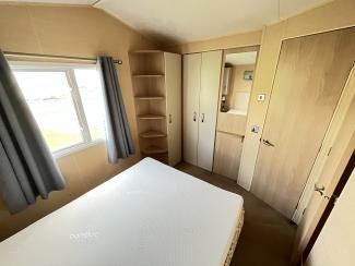 The Westmorland_main bedroom