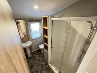 The Castleton_main bathroom 