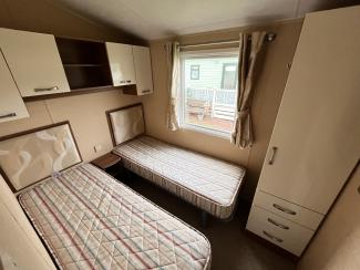 The Salisbury_twin bedroom