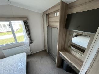 The Antibes_SR6 Main Bedroom