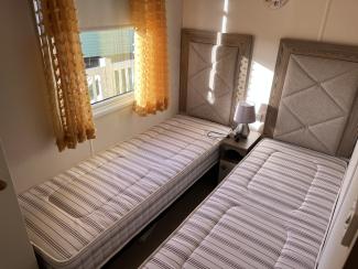 The Elan_DD11 Twin Bedroom