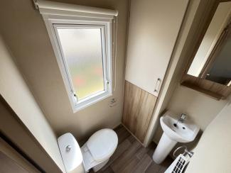 The Oakley_Ensuite wc