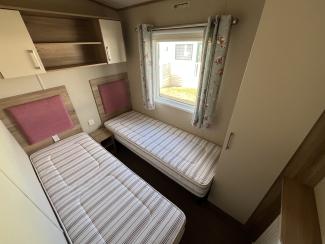 The Oakley_Twin Room