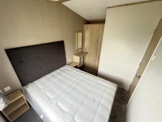 The Bayview_Main bedroom