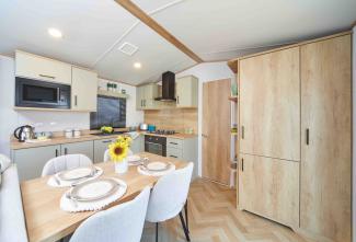 The Silverdale_Dining