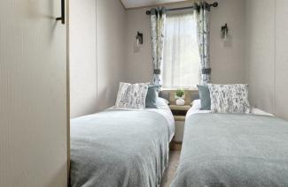 The Beverley_Twin bedroom